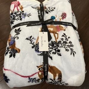 NWT Vera Bradley: Merry Mischief Fleece Blanket